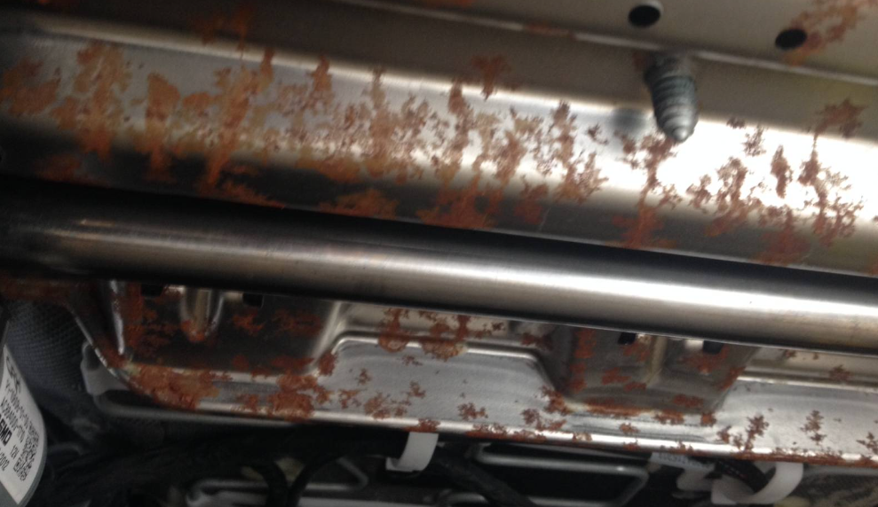 BMW Série 3 F30 rouille/corrosion sur les rails de siège et le cadre